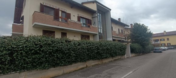 3 rooms Apartment in Dairago, Italy No. 181598 2