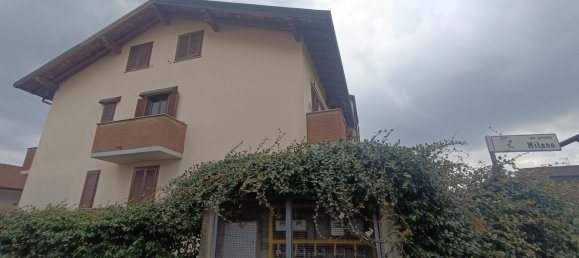 3 rooms Apartment in Dairago, Italy No. 181598 4