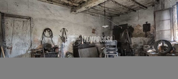 8-Zimmer Haus in Lurago d'Erba, Italy, Nr. 74580 4