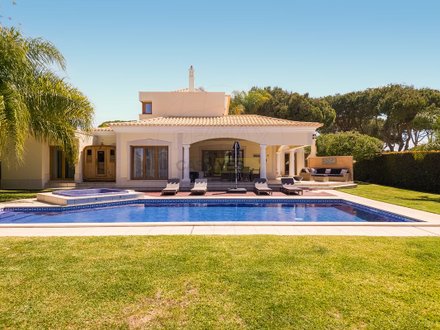 4 bedrooms House in Quarteira, Portugal No. 183568