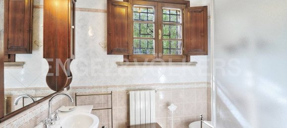 5 bedrooms Villa in Montescudaio, Italy No. 62523 2