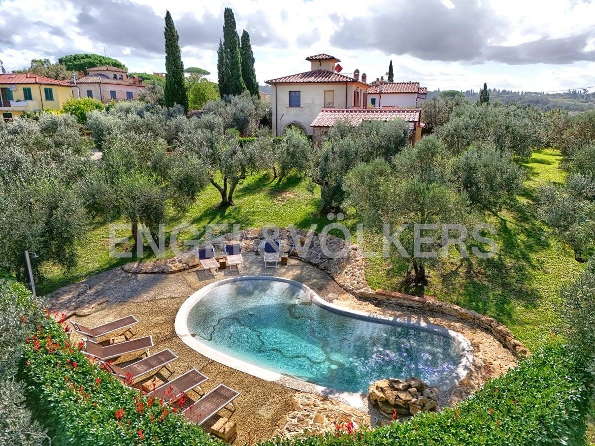 5 bedrooms Villa in Montescudaio, Italy No. 62523