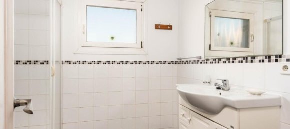 4 bedrooms Villa in Menorca, Spain No. 202068 28