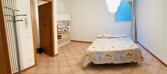 3 rooms Apartment in Caerano di San Marco, Italy No. 258763 12