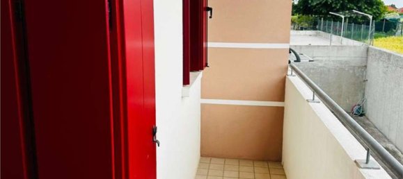 3 rooms Apartment in Caerano di San Marco, Italy No. 258763 8