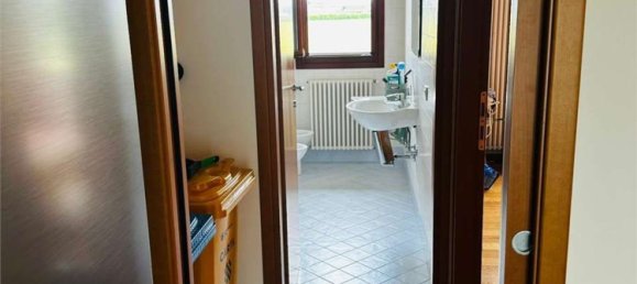 3 rooms Apartment in Caerano di San Marco, Italy No. 258763 17