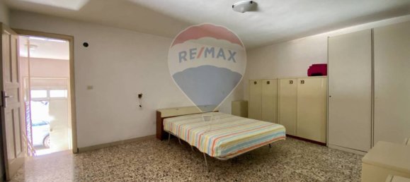 3 Schlafzimmer Haus in Comiso, Italy, Nr. 272442 3