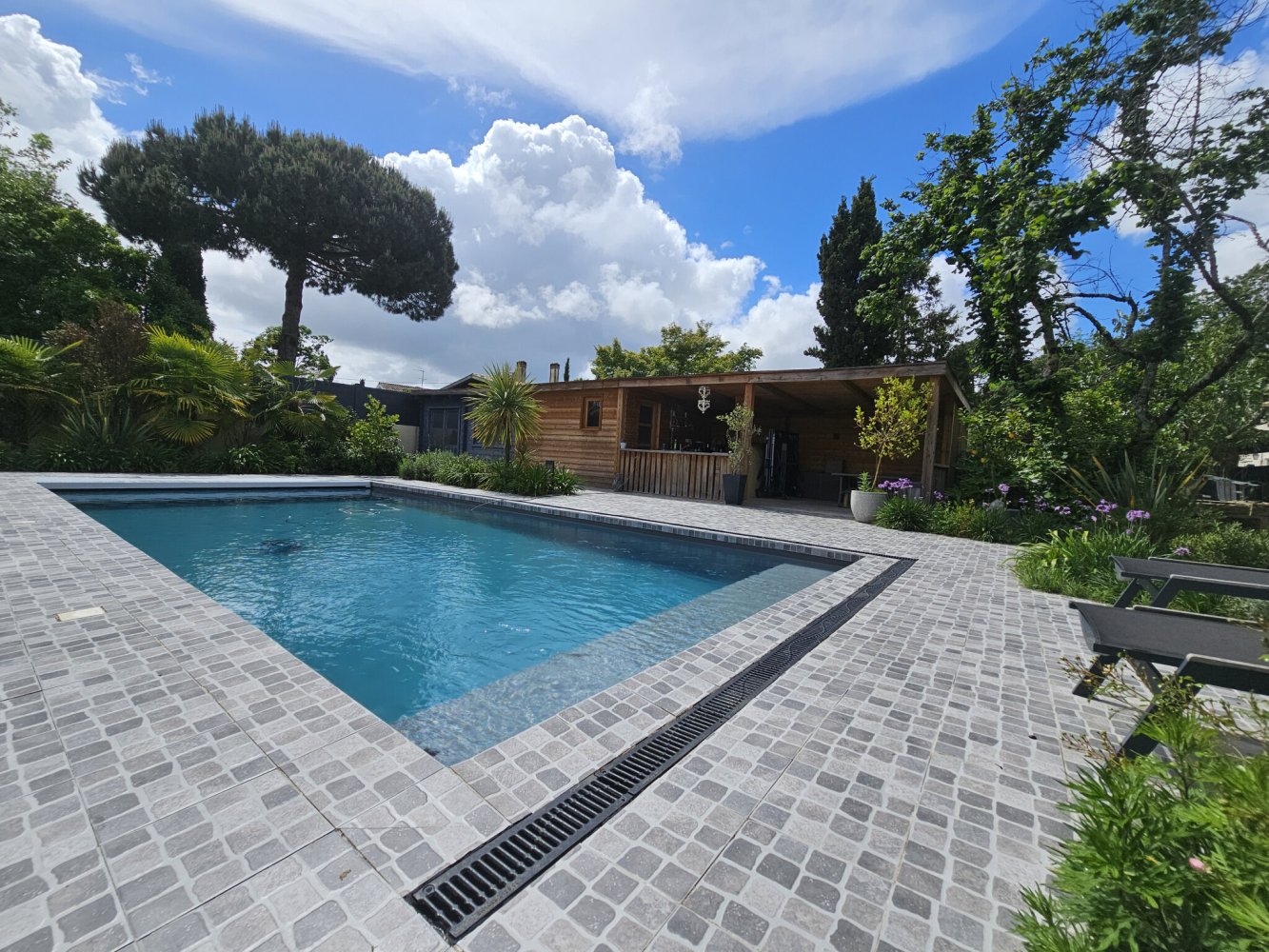 Casa de 4 dormitorios en Bordeaux, France No. 278168