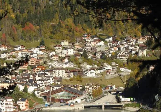 5 rooms Penthouse in Alleghe, Italy No. 146441