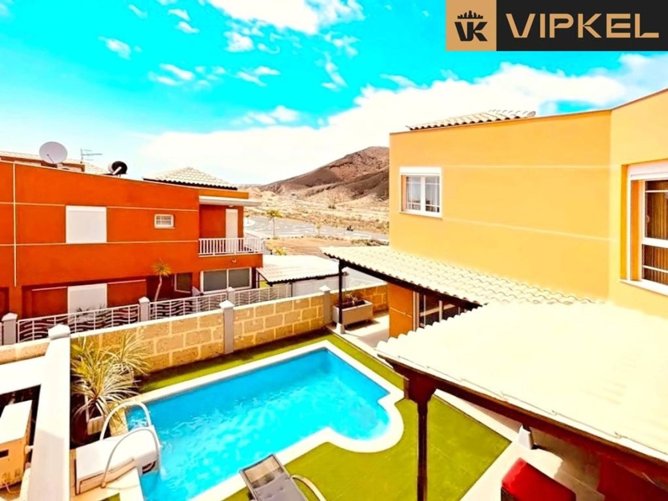 4 bedrooms Villa in Arona, Spain No. 146825