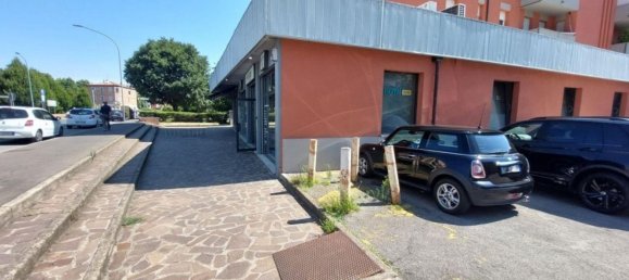 417m² Commercial property in Bologna, Italy No. 375088 10