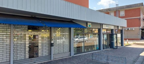 417m² Commercial property in Bologna, Italy No. 375088 6