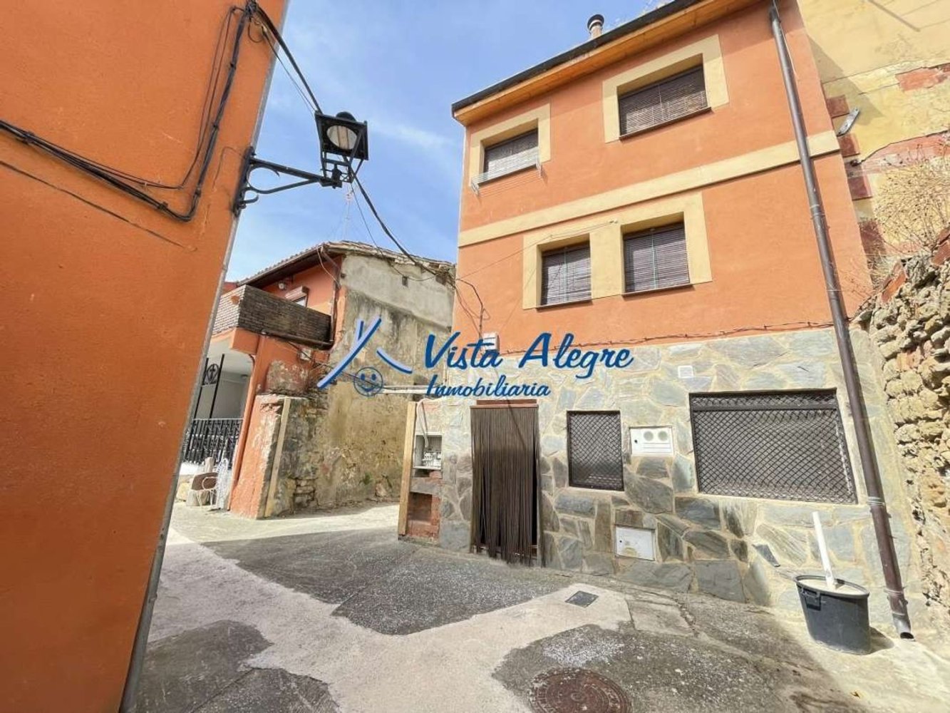 3 bedrooms House in La Rioja, Spain No. 214689