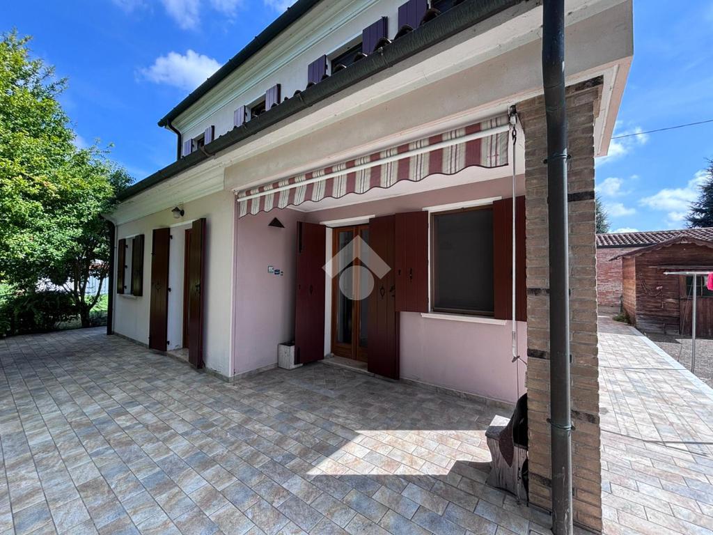 2 bedrooms Villa in Correzzola, Italy No. 347402