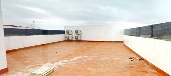 4 rooms Apartment in Pomigliano d'Arco, Italy No. 22507 22