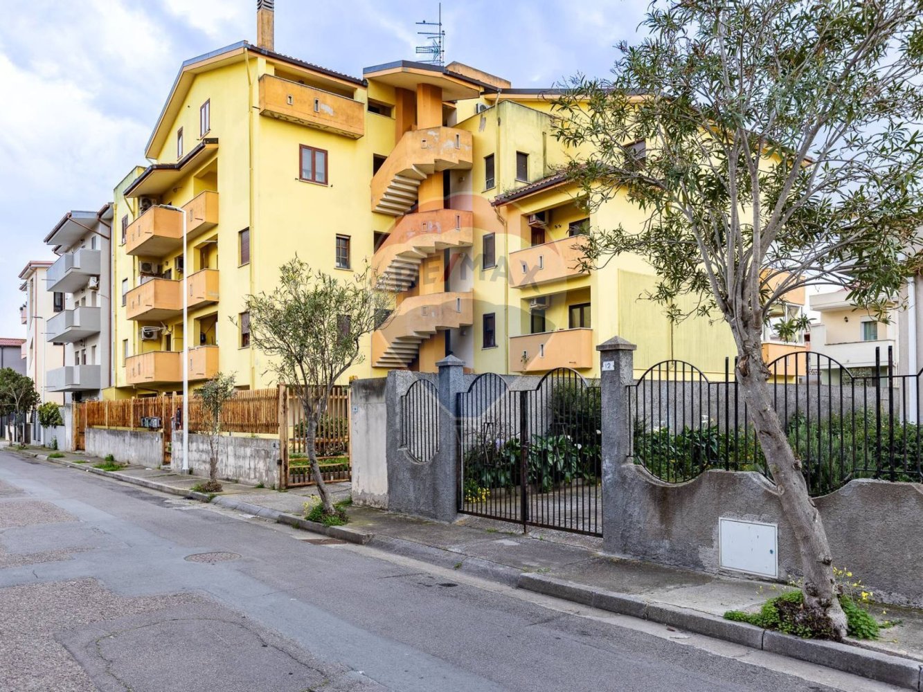 3 bedrooms Apartment in Assemini, Italy No. 54480