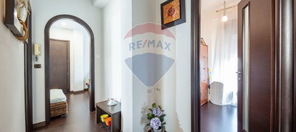 3 rooms Apartment in Catania, Italy No. 108995 6