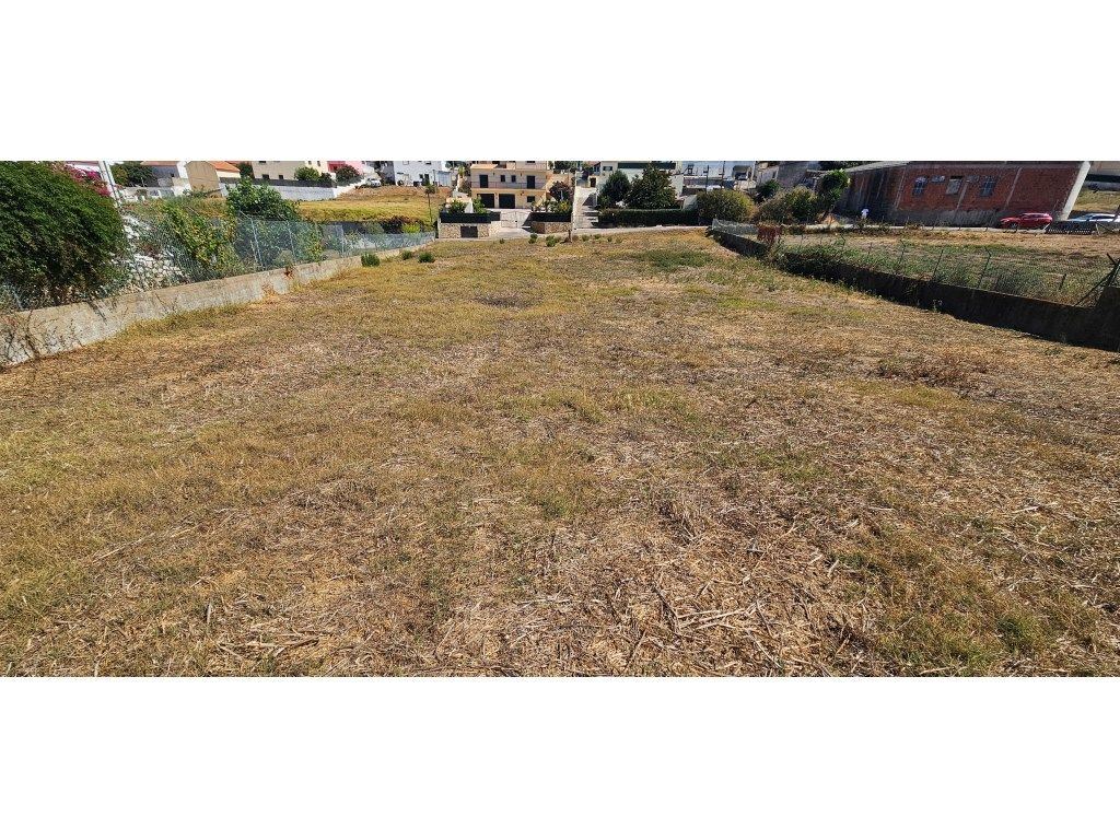 Terrain à Sesimbra, Portugal 1055m² No. 290672