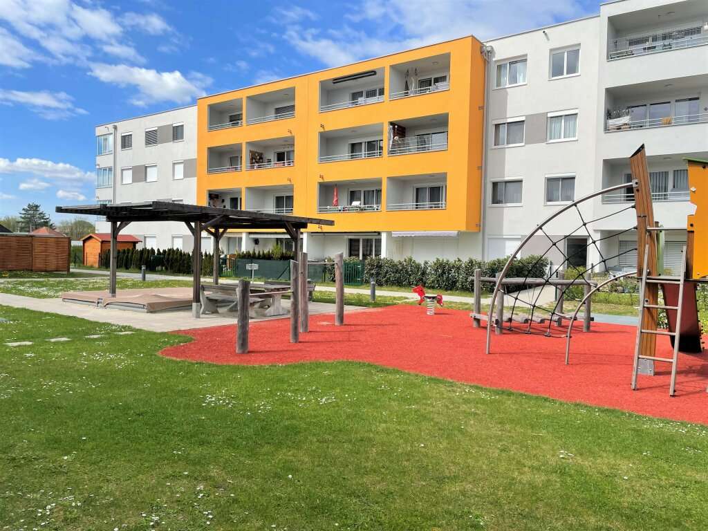 Квартира с 3 комнатами в Вельс, Австрия № 101228