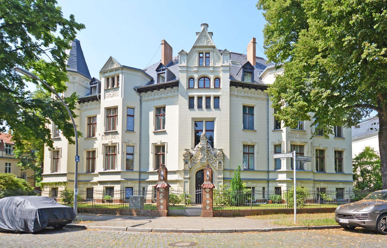 3 bedrooms Apartment in Lichterfelde, Germany No. 72275