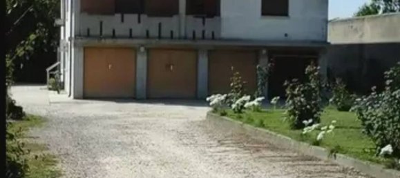 3غرفة منزل في Sermide e Felonica, Italy رقم 108165 2