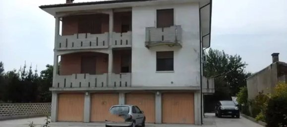 3غرفة منزل في Sermide e Felonica, Italy رقم 108165 3