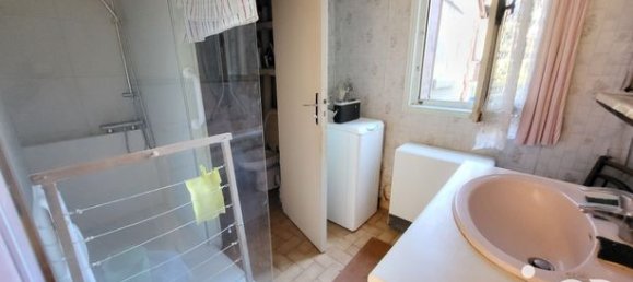 2 bedrooms House in Montbazon, France No. 314527 5