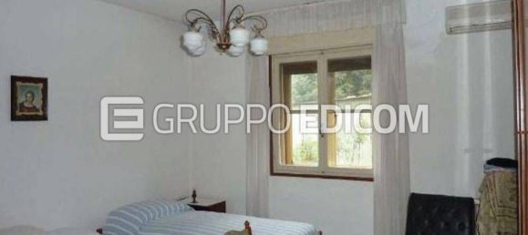 6-salle Appartement à Legnago, Italy No. 195037 4