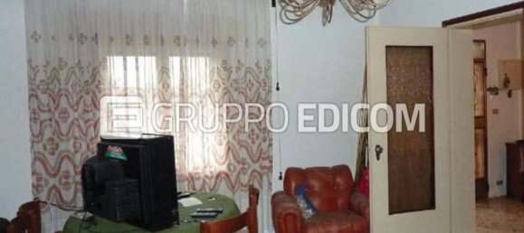 6-salle Appartement à Legnago, Italy No. 195037 3