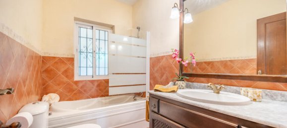 Villa de 4 dormitorios en Málaga, Spain No. 177873 6