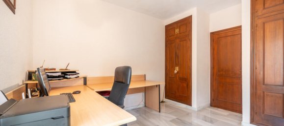 Villa de 4 dormitorios en Málaga, Spain No. 177873 22