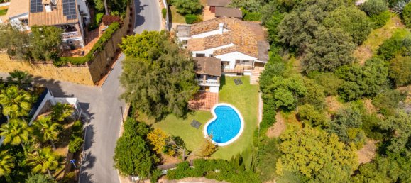 Villa de 4 dormitorios en Málaga, Spain No. 177873 8