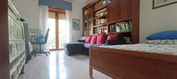 4-salle Appartement à Casagiove, Italy No. 23298 22