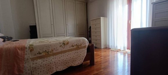 4-salle Appartement à Casagiove, Italy No. 23298 26