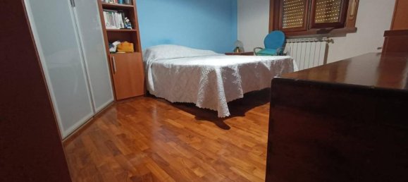 4-salle Appartement à Casagiove, Italy No. 23298 21