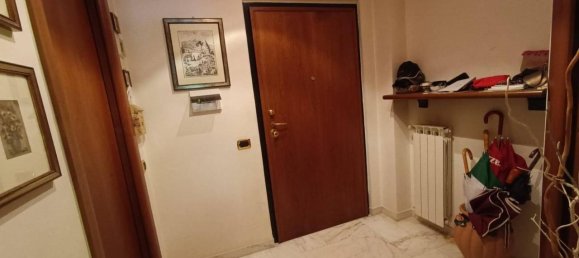 4-salle Appartement à Casagiove, Italy No. 23298 12