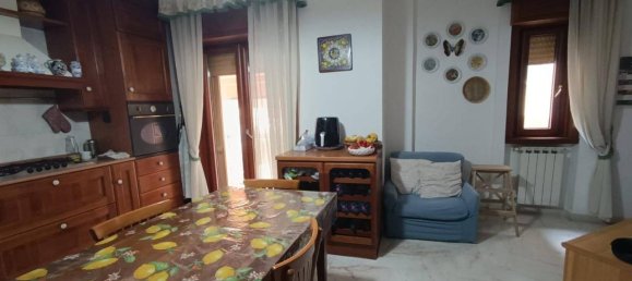 4-salle Appartement à Casagiove, Italy No. 23298 19