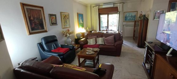 4-salle Appartement à Casagiove, Italy No. 23298 5