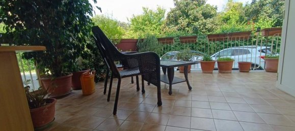 4-salle Appartement à Casagiove, Italy No. 23298 3