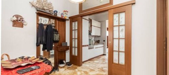 3 bedrooms Apartment in Genoa, Italy No. 279183 17