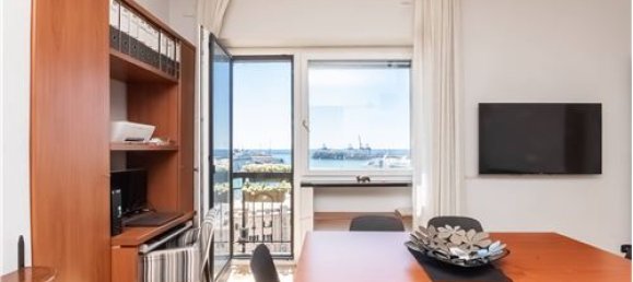 3 bedrooms Apartment in Genoa, Italy No. 279183 2