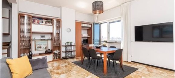 3 bedrooms Apartment in Genoa, Italy No. 279183 7