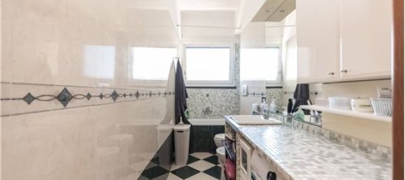 3 bedrooms Apartment in Genoa, Italy No. 279183 36