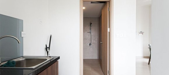 1 room Office in District 7, Vietnam No. 16037 6