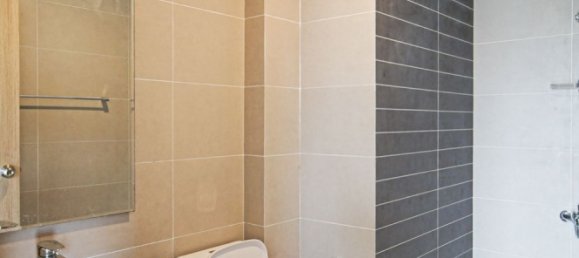 1 room Office in District 7, Vietnam No. 16037 8