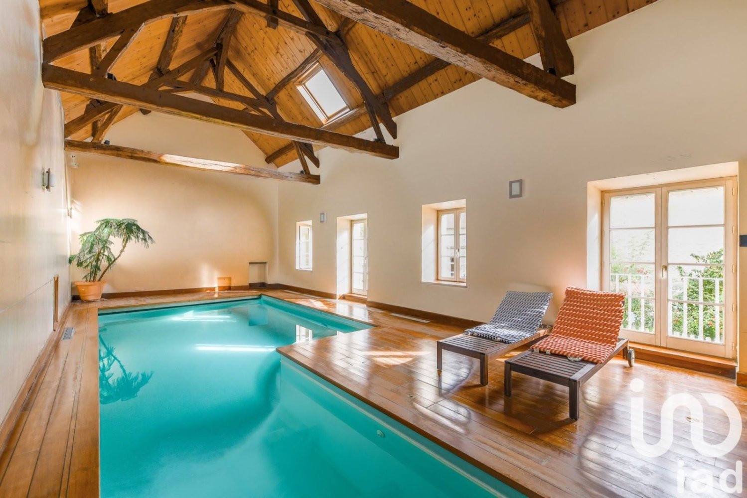 Casa de 4 dormitorios en Puiseaux, France No. 42997