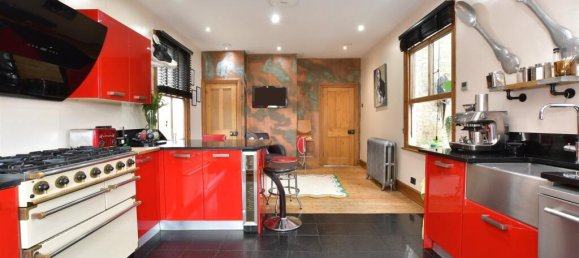 Дом с 4 спальнями в Эссекс, Великобритания № 3959 2