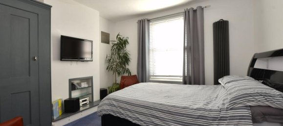 Дом с 4 спальнями в Эссекс, Великобритания № 3959 12