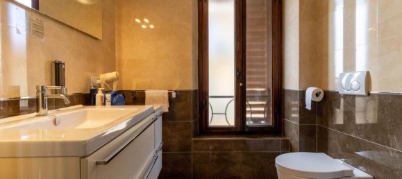 4 bedrooms Apartment in Siena, Italy No. 329341 11