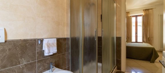 4 bedrooms Apartment in Siena, Italy No. 329341 13